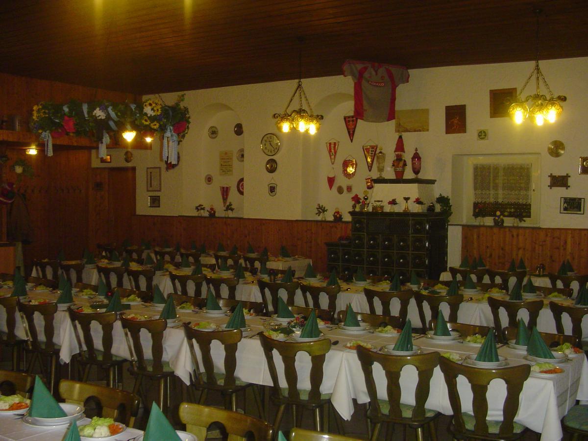 Hotel Bayerischer Hof Wiesau Εξωτερικό φωτογραφία